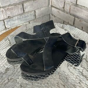 Black Womens Mossimo Sandals size 8.5